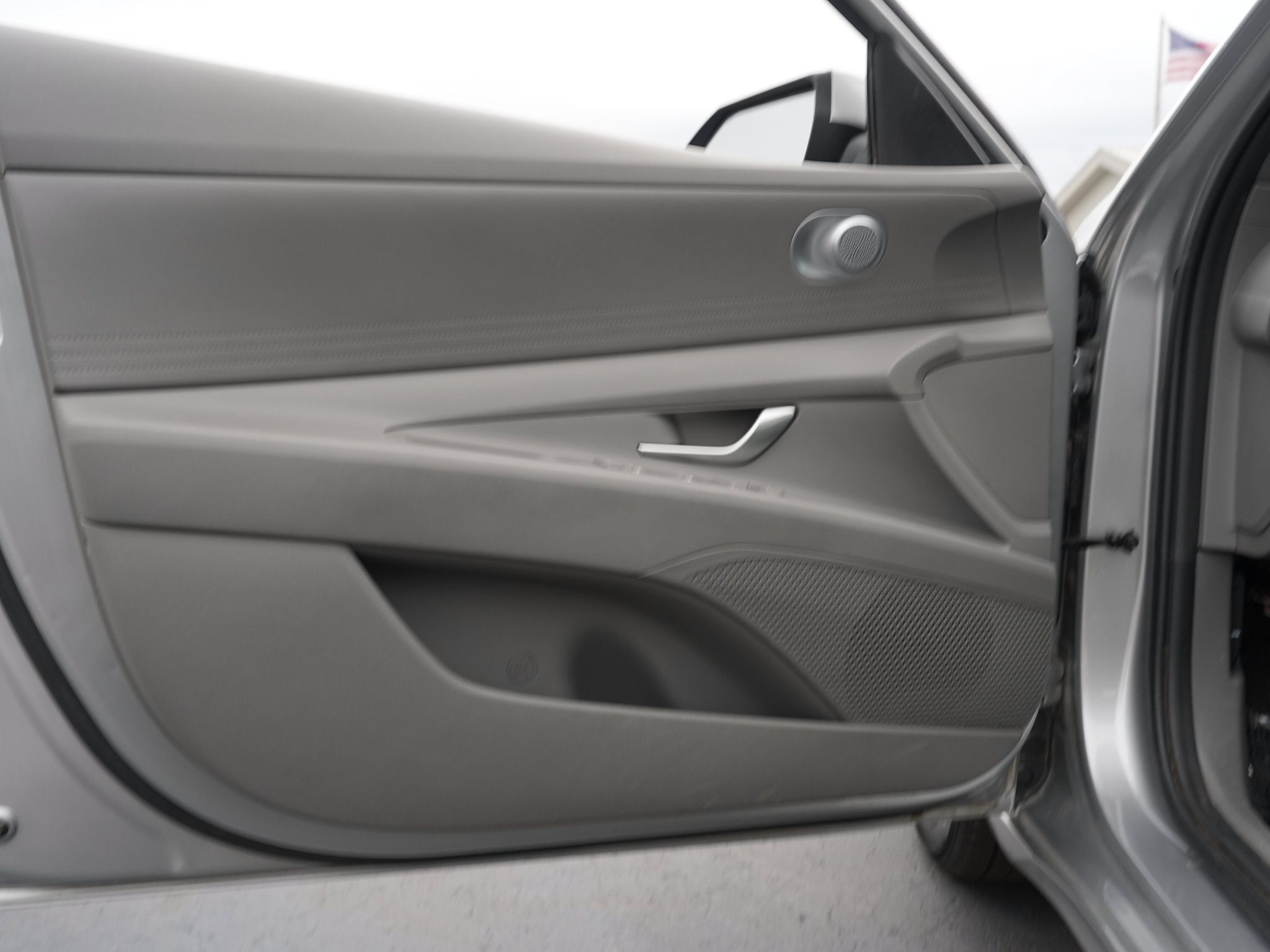 Used 2021 Hyundai Elantra SE FWD image 15