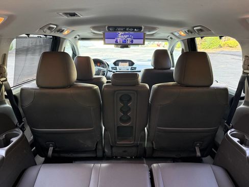 Used 2016 Honda Odyssey Touring Elite image 36