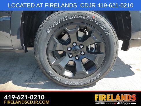 New 2026 RAM 1500 4x4 Crew Cab image 25