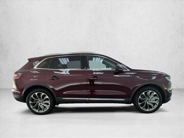 Used 2022 Lincoln Nautilus Reserve w/ Equipment Group 201A AWD/4WD image 4