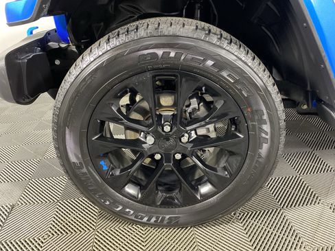 Used 2023 Jeep Wrangler Sahara w/ Cold Weather Group image 16