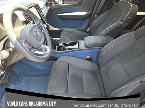 Certified 2023 Volvo XC40 Recharge Ultimate AWD/4WD image 11