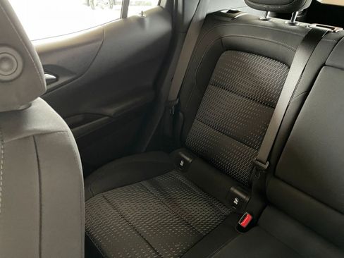 Used 2025 Chevrolet Equinox LT image 38