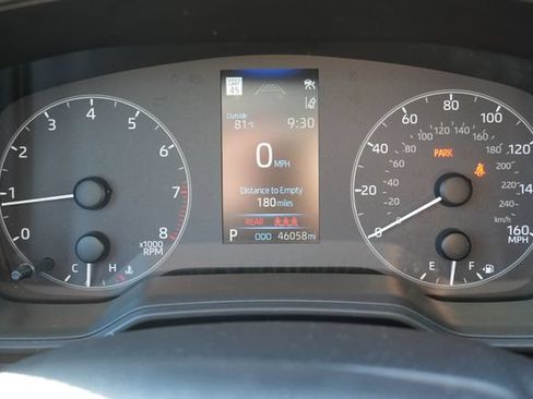Used 2025 Toyota Corolla LE FWD image 30