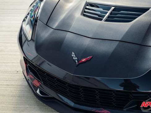 Used 2015 Chevrolet Corvette Z06 w/ 3LZ Preferred Equipment Group RWD image 17