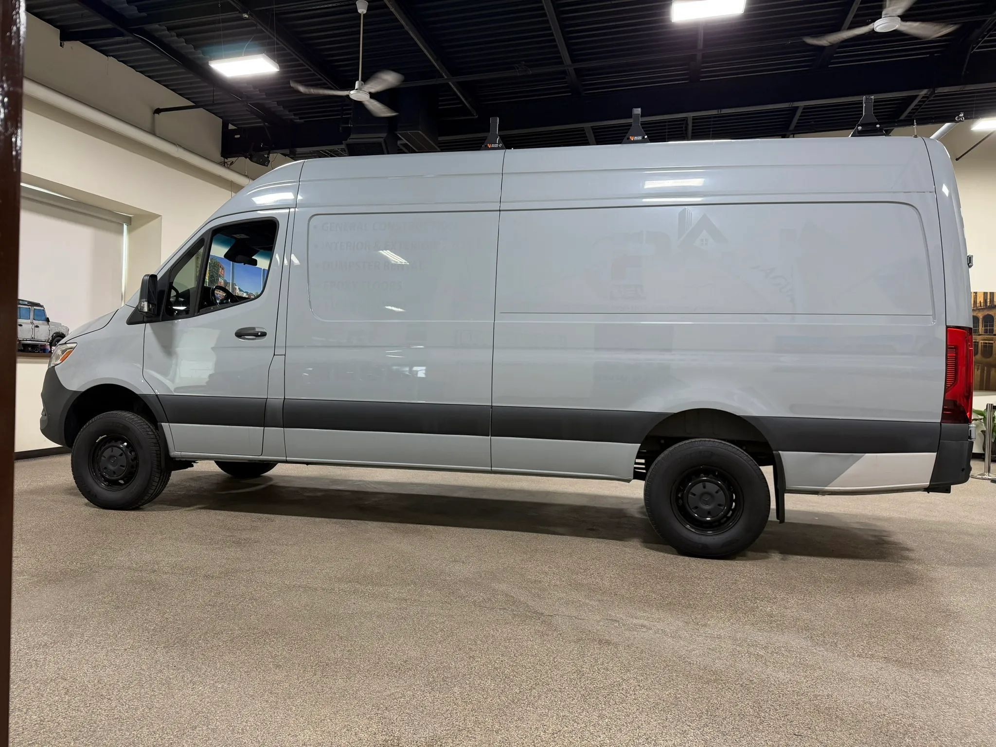 Used 2022 Mercedes-Benz Sprinter 2500 image 10