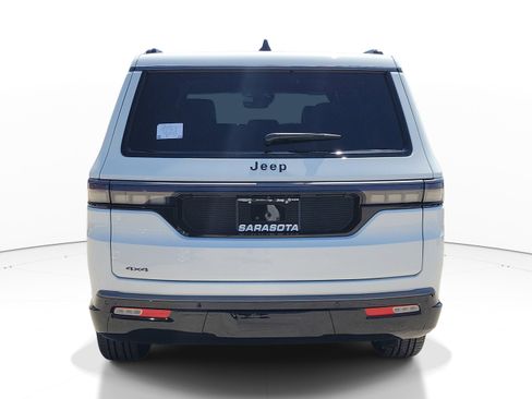 New 2026 Jeep Grand Wagoneer L Limited AWD/4WD image 5