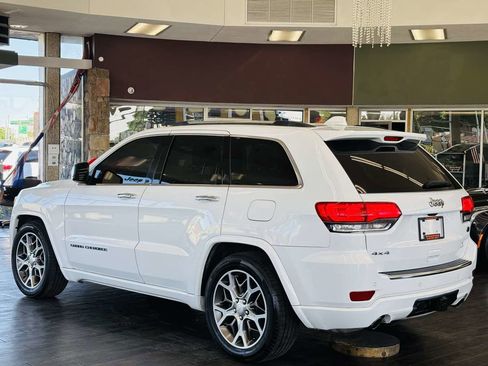 Used 2020 Jeep Grand Cherokee Overland AWD/4WD image 12