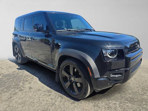 Used 2023 Land Rover Defender 110 V8 AWD/4WD image 7