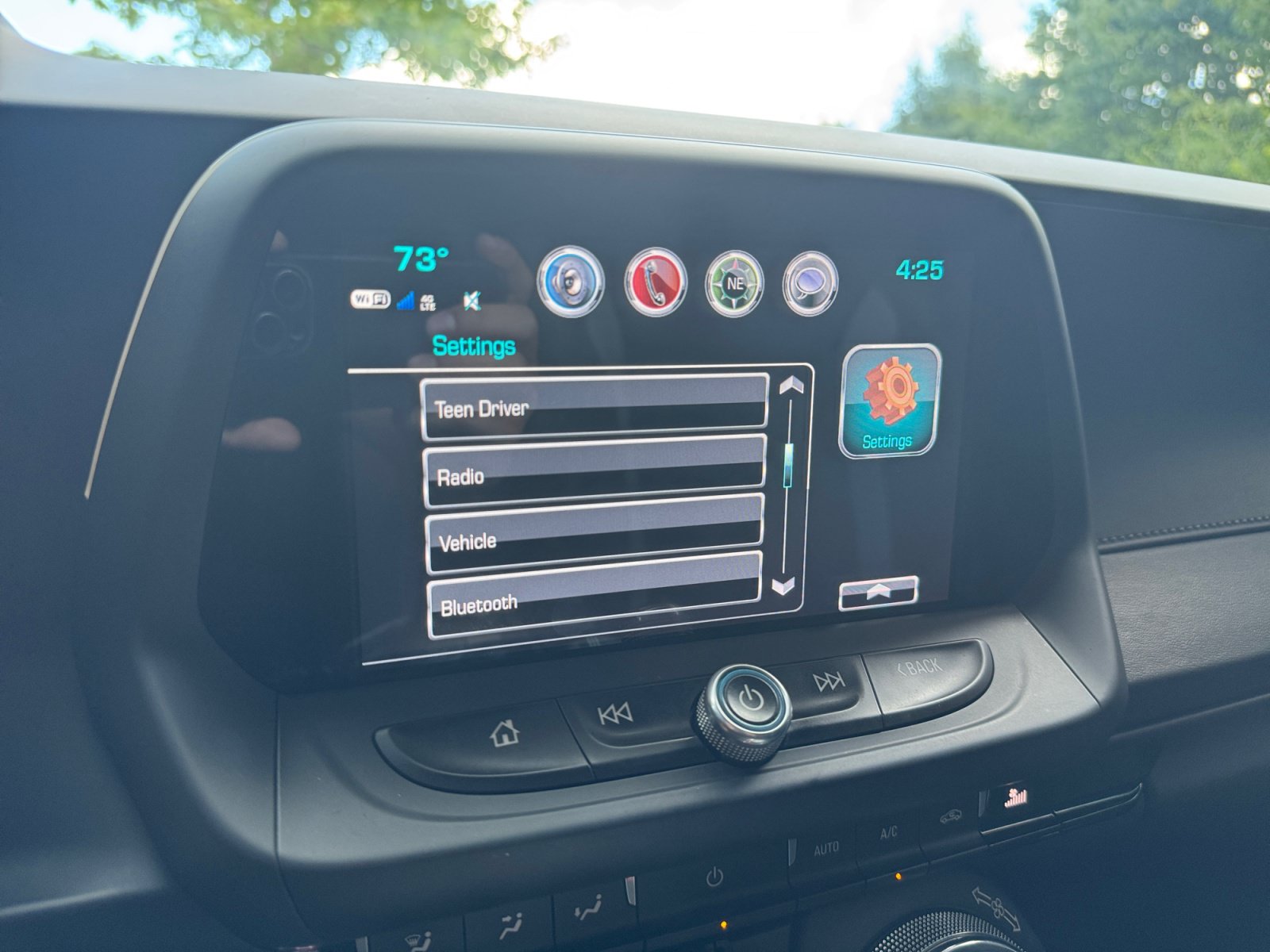 Used 2017 Chevrolet Camaro SS RWD image 18