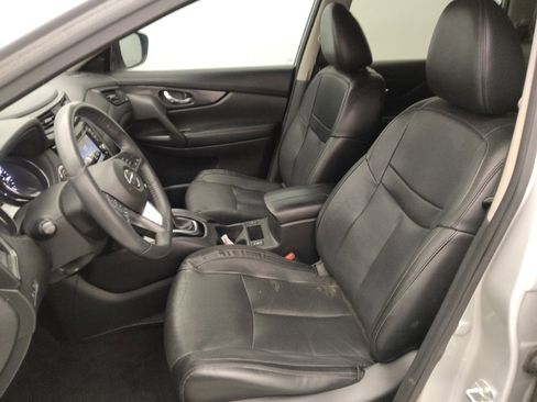 Used 2017 Nissan Rogue SL w/ SL Premium Package FWD image 17