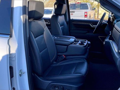 Used 2025 GMC Sierra 1500 SLT image 7