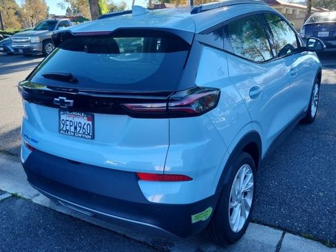Used 2023 Chevrolet Bolt EUV LT w/ Comfort Package image 3