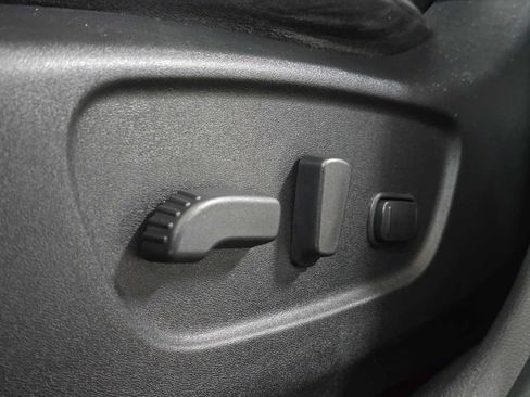 Used 2014 Nissan Rogue SV w/ SV Premium Package AWD/4WD image 26