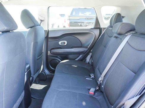 Used 2014 Kia Soul FWD image 13