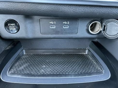 Used 2025 Nissan Rogue SV FWD image 19