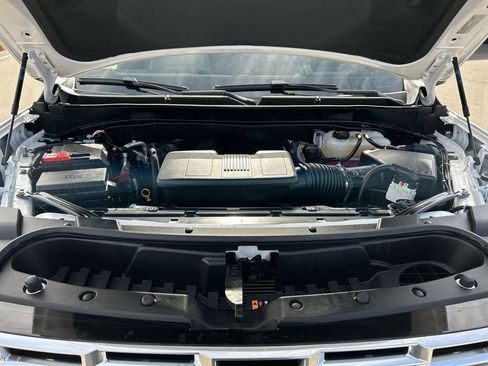 Used 2025 GMC Yukon XL Denali image 30