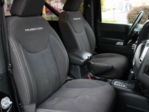 Used 2017 Jeep Wrangler Rubicon w/ Connectivity Group image 21