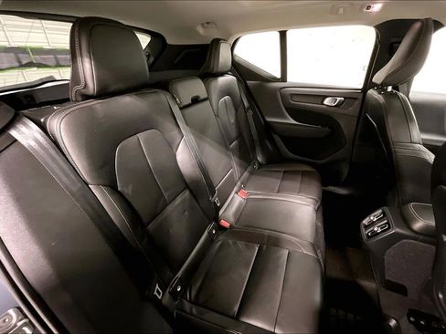 Used 2020 Volvo XC40 T5 Inscription w/ Protection Package Premier image 35