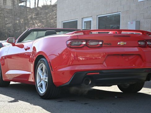 Used 2023 Chevrolet Camaro LT RWD image 3
