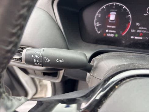 Used 2024 Honda HR-V EX-L image 16