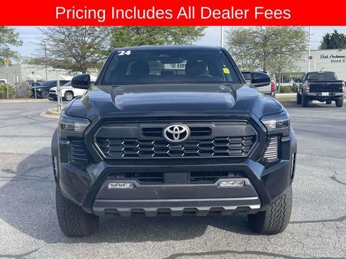 Used 2024 Toyota Tacoma TRD Off-Road AWD/4WD image 8