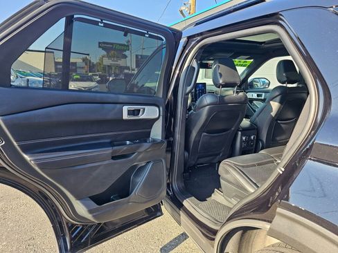 Used 2020 Ford Explorer ST w/ ST Street Pack image 18