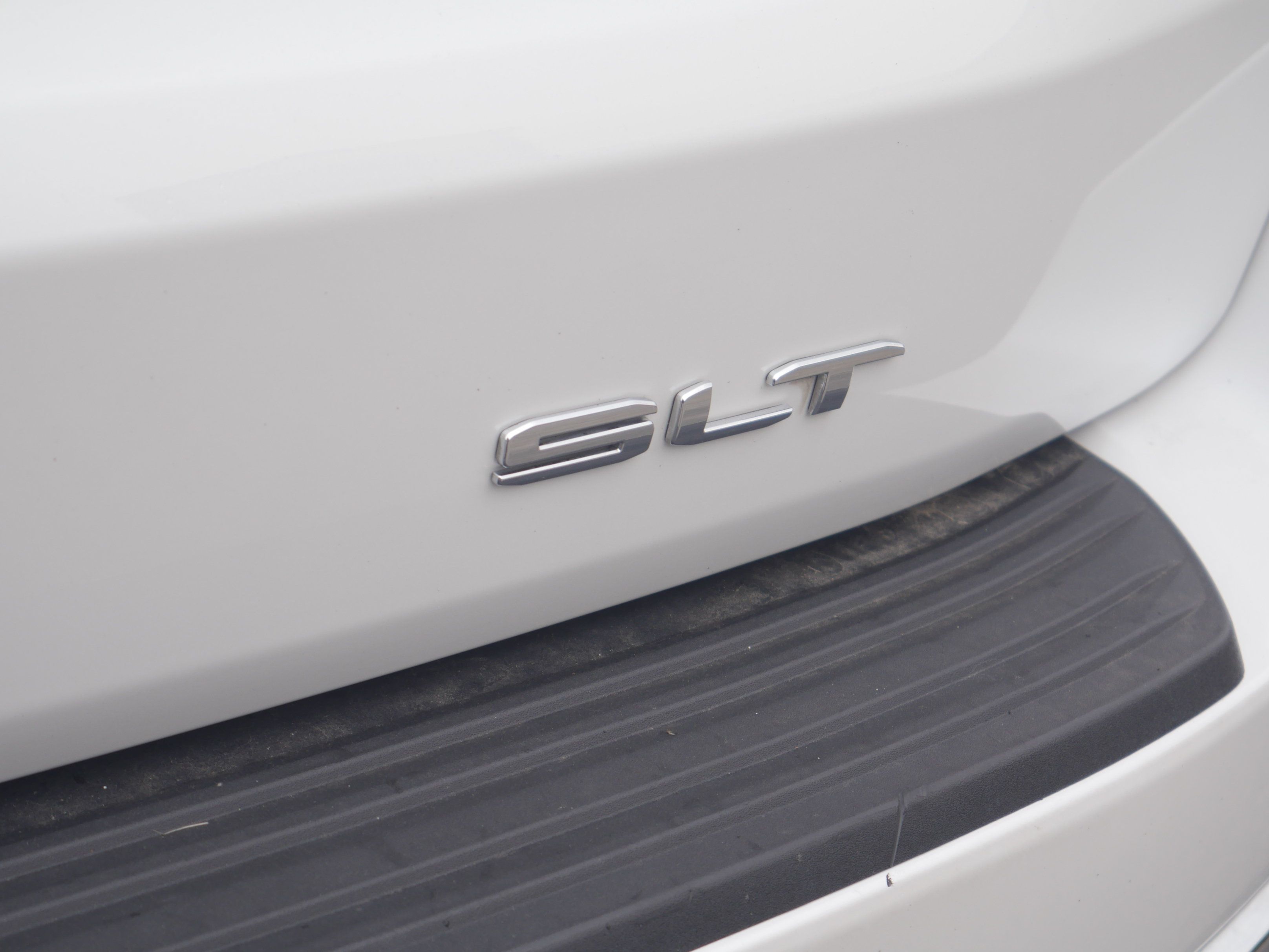 Used 2021 GMC Yukon SLT w/ Rear Media and Nav Package AWD/4WD image 24