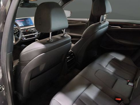 Used 2019 BMW 530i xDrive AWD/4WD image 32