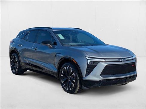 New 2025 Chevrolet Blazer EV RS image 6