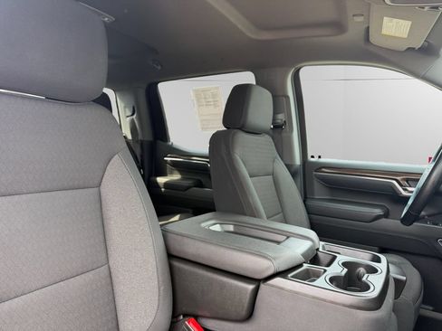 Used 2025 Chevrolet Silverado 1500 LT AWD/4WD image 13