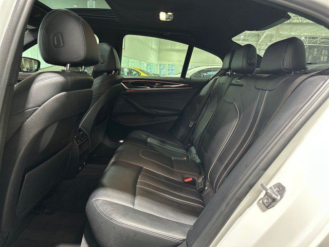 Used 2018 BMW 540i RWD image 47