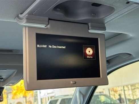 Used 2015 GMC Yukon XL SLT w/ Open Road Package image 15