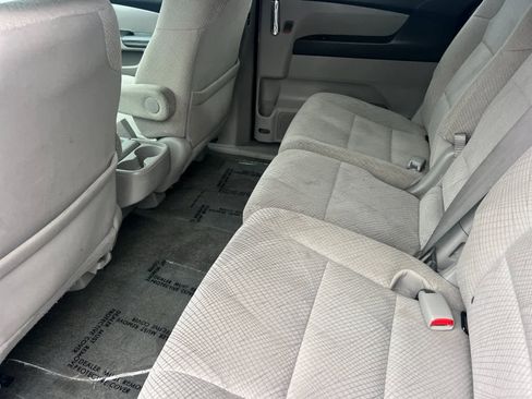 Used 2017 Honda Odyssey SE image 5