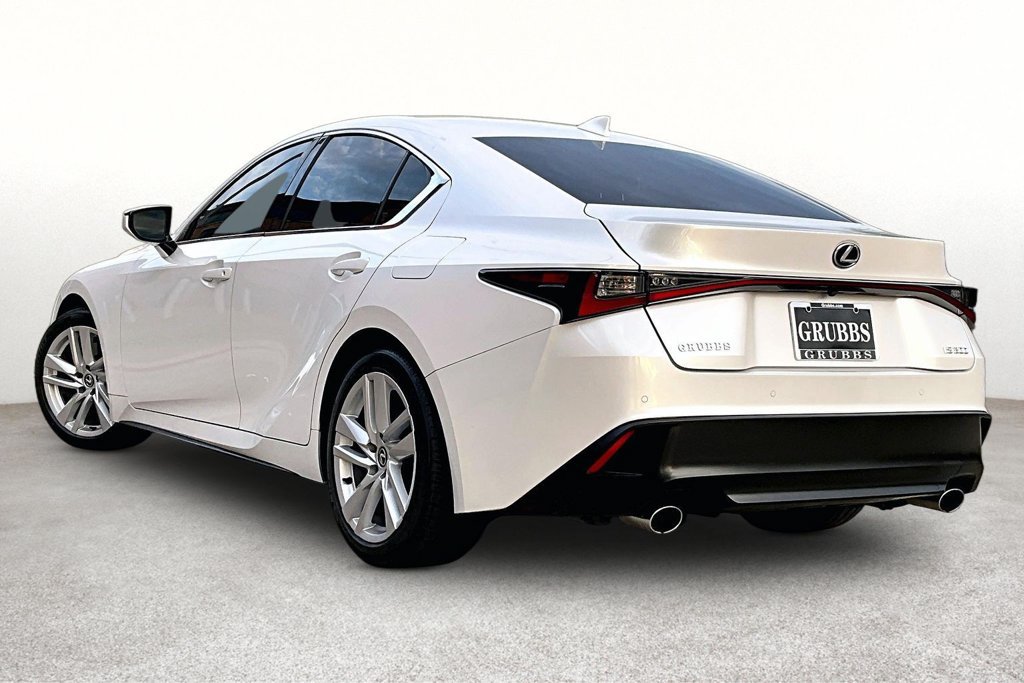 Used 2024 Lexus IS 300 w/ Comfort Package RWD image 16