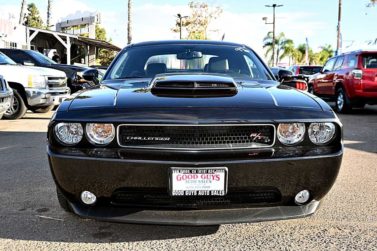 Used 2011 Dodge Challenger R/T RWD image 2