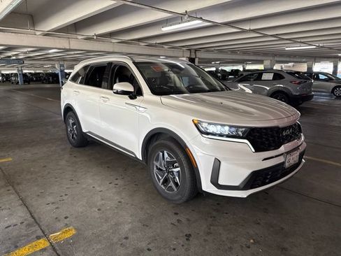 Used 2022 Kia Sorento S FWD image 3