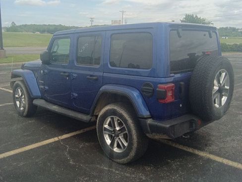 Used 2019 Jeep Wrangler Unlimited Sahara w/ Safetytec Group AWD/4WD image 3