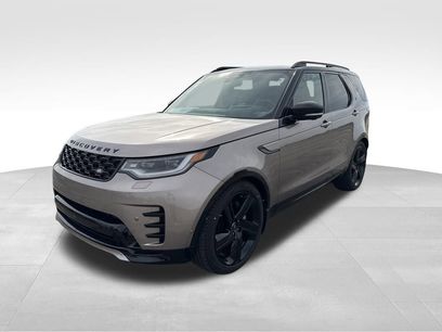 New 2024 Land Rover Discovery Dynamic SE