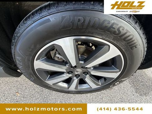 Used 2025 Honda Pilot Touring image 33