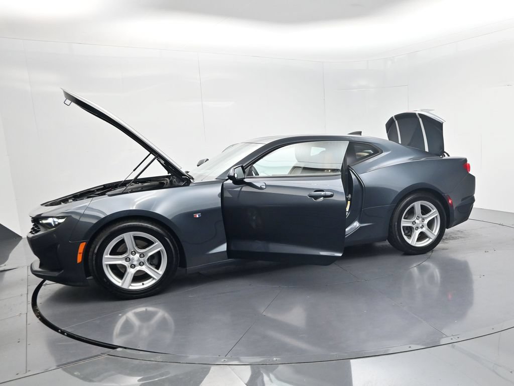 Used 2020 Chevrolet Camaro LT w/ Technology Package RWD image 60