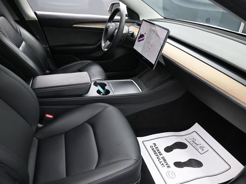 Used 2022 Tesla Model 3 Performance AWD/4WD image 32