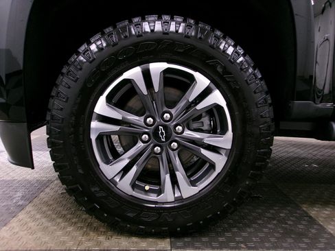 Used 2022 Chevrolet Colorado Z71 image 16