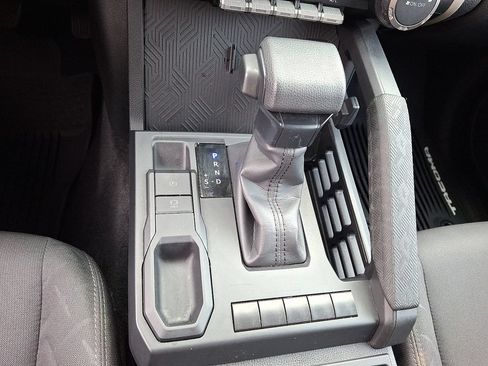 Used 2024 Toyota Tacoma SR RWD image 18
