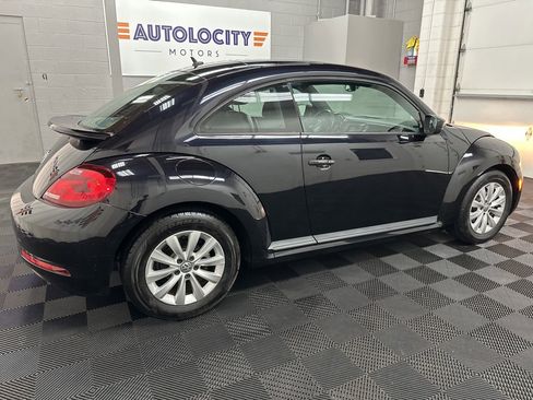 Used 2018 Volkswagen Beetle 2.0T S image 11