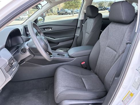 Certified 2025 Honda Accord SE image 17