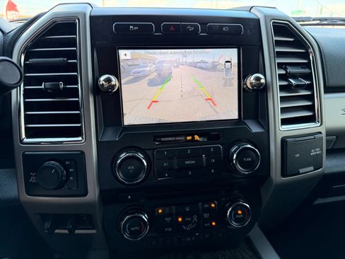 Used 2017 Ford F250 Lariat w/ Lariat Value Package AWD/4WD image 13