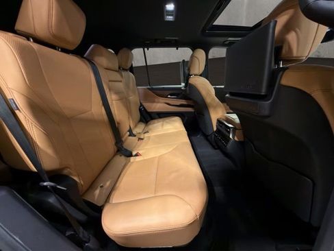 Used 2023 Lexus LX 600 4WD w/ Accessory Package (Z1) image 21