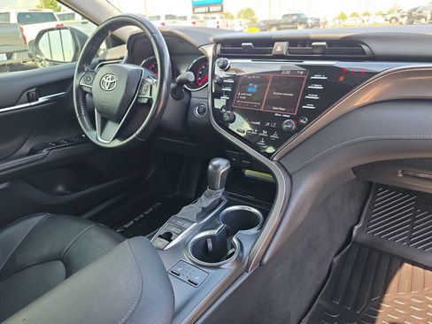 Used 2020 Toyota Camry XSE FWD image 16