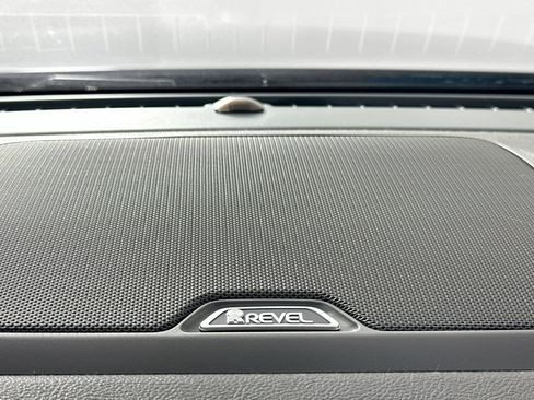 Used 2020 Lincoln Corsair Reserve w/ Rear Removable Package Tray image 19